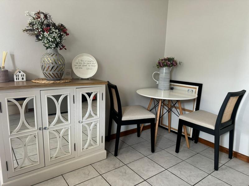 1 Bedroom Property for Sale in Fish Hoek Western Cape